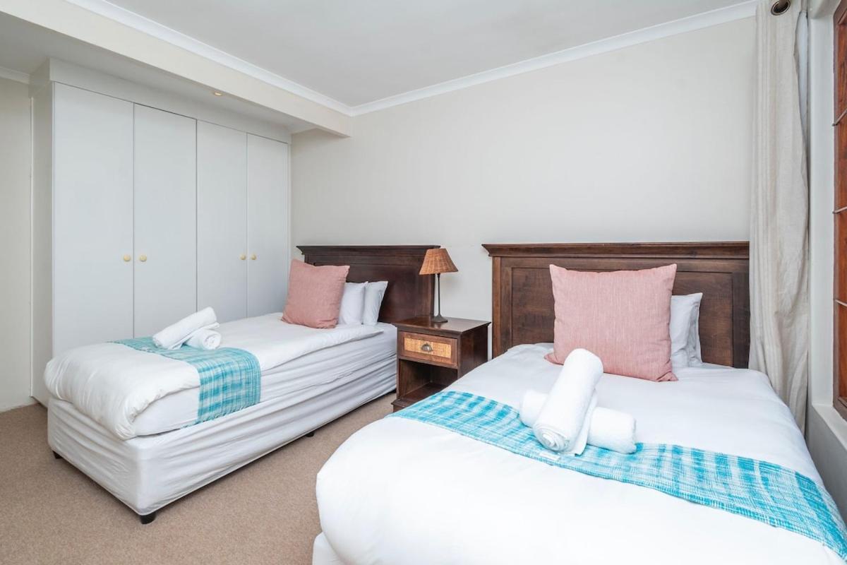Spacious Family In Constantia With Pool Holiday home *