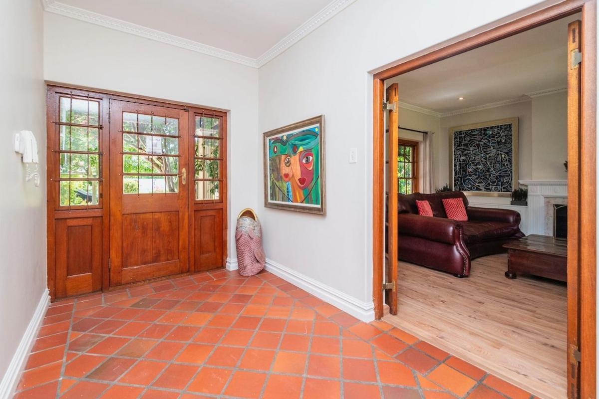 Spacious Family In Constantia With Pool Holiday home *