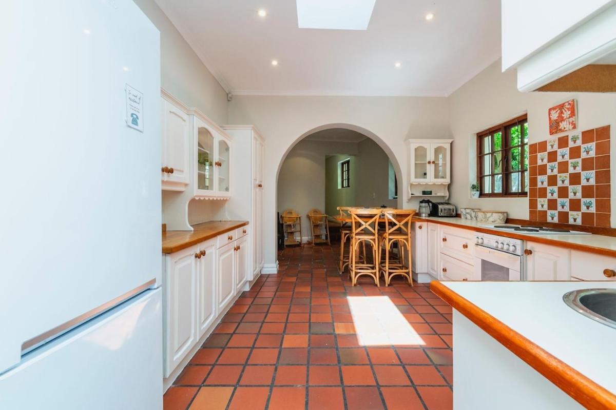 Spacious Family In Constantia With Pool Holiday home *