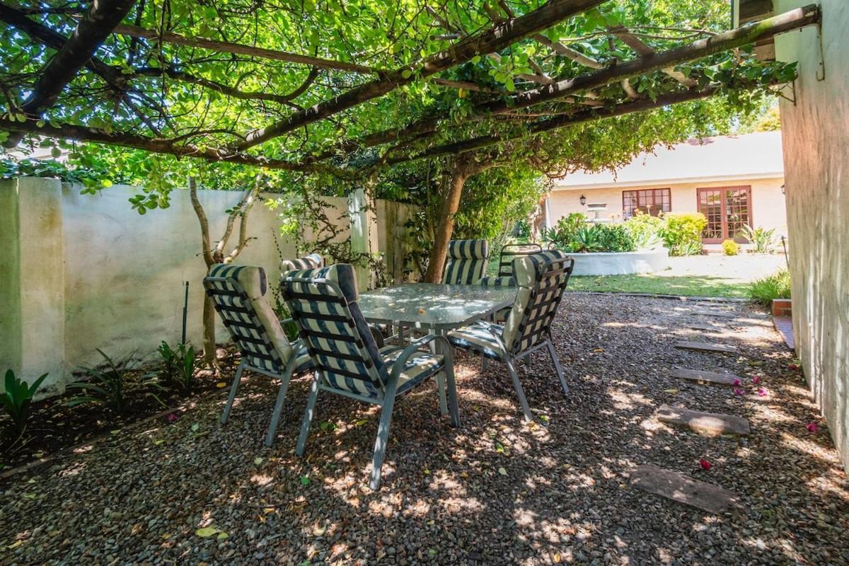 Holiday home Spacious Family In Constantia With Pool Cape Town